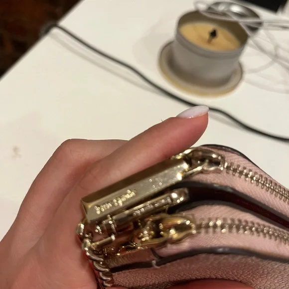 Nude pink Kate spade sling bag with chain detail - Picture 8 of 9